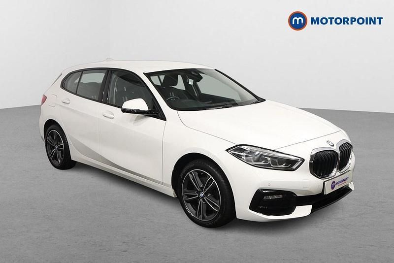 Used BMW 118 Sport Line 2023 White Hatchback