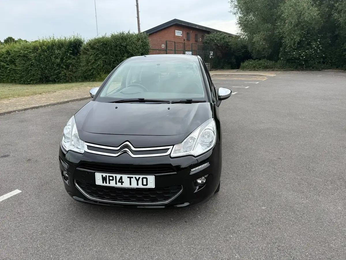 Used Citroën C3 SELECTION 82 HP (60 kW) 2014 Black Hatchback