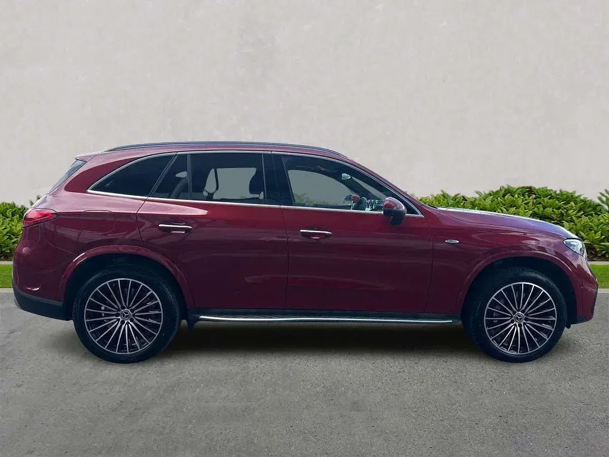 Used Mercedes GLC300e AMG line 2025 Red SUV