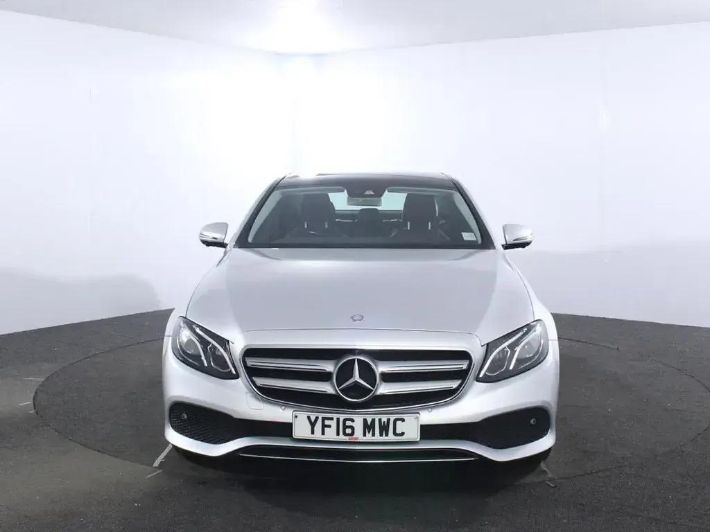 Used Mercedes E220 Premium 194 HP (142 kW) 2016 Silver Sedan