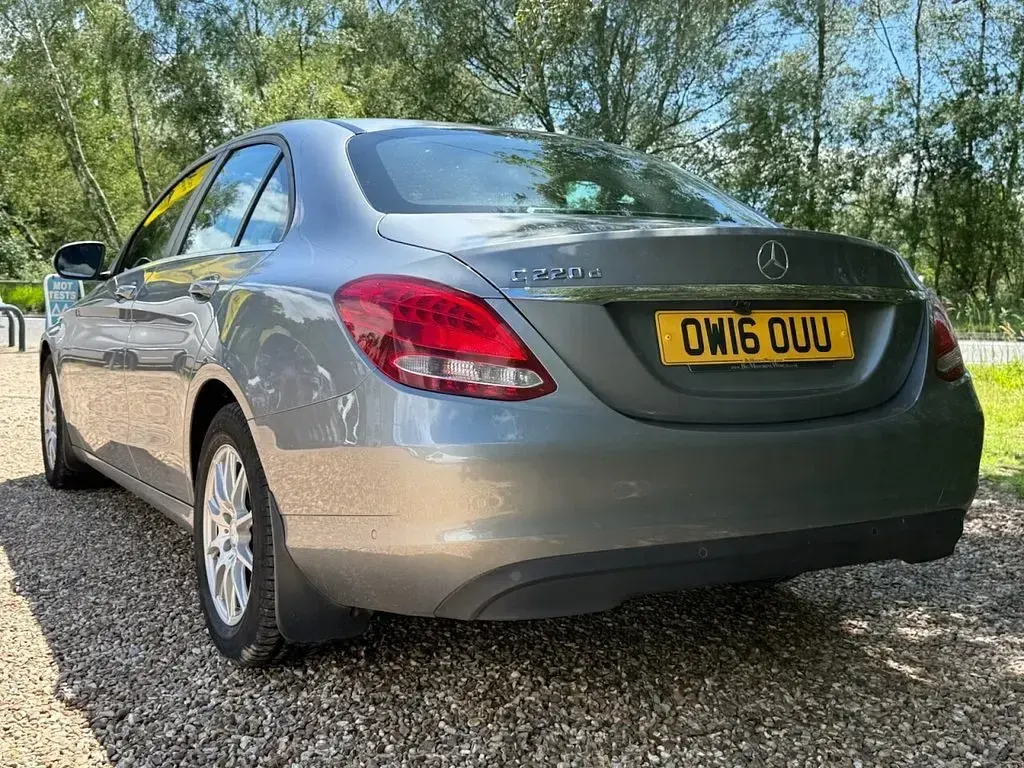 Used Mercedes C220 SE 170 HP (125 kW) 2016 Silver Sedan