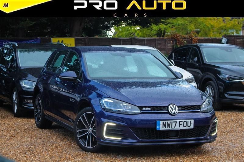 Blue Used 2017 VW Golf VII GTE Hatchback | £10,800 (Fair price) - Image 1/4