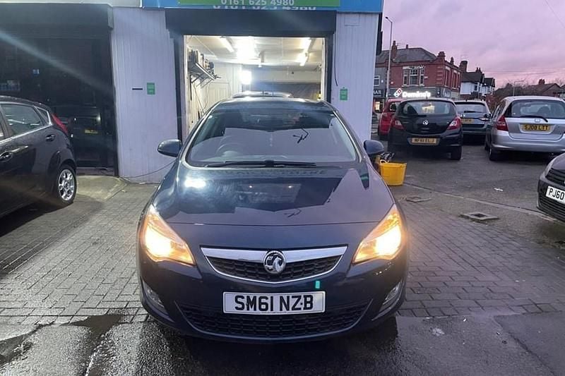 Used Vauxhall Astra 2012 Blue Hatchback