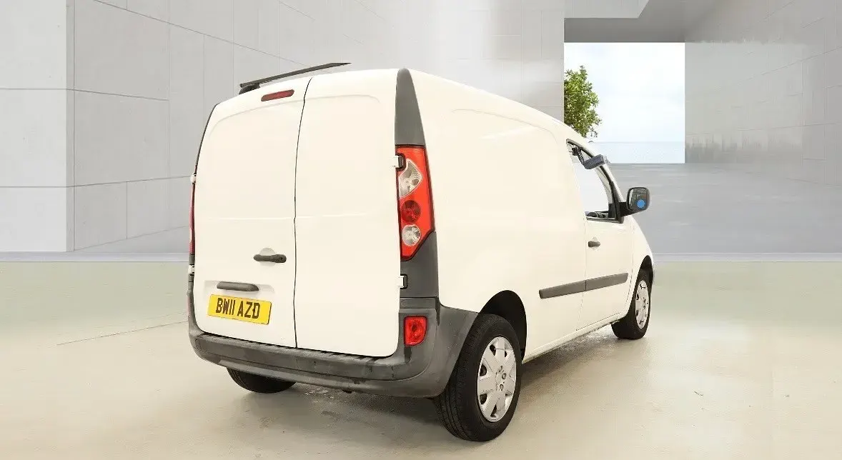 Usado Renault Kangoo 2011 Branco Monovolume