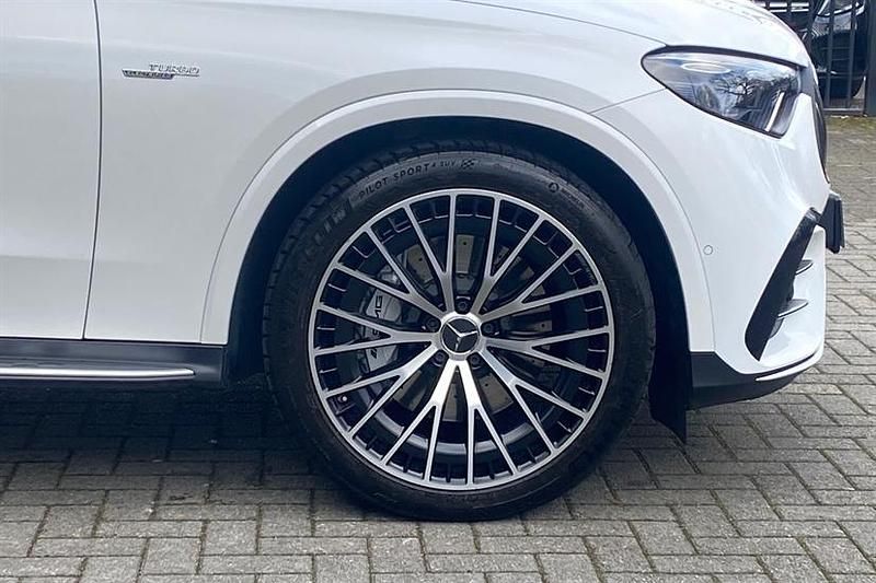 Used Mercedes GLC43 AMG Premium Plus 421 HP (309 kW) 2025 White Estate