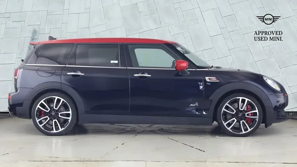 Used Mini John Cooper Works Clubman 302 HP (222 kW) 2020 Black Estate