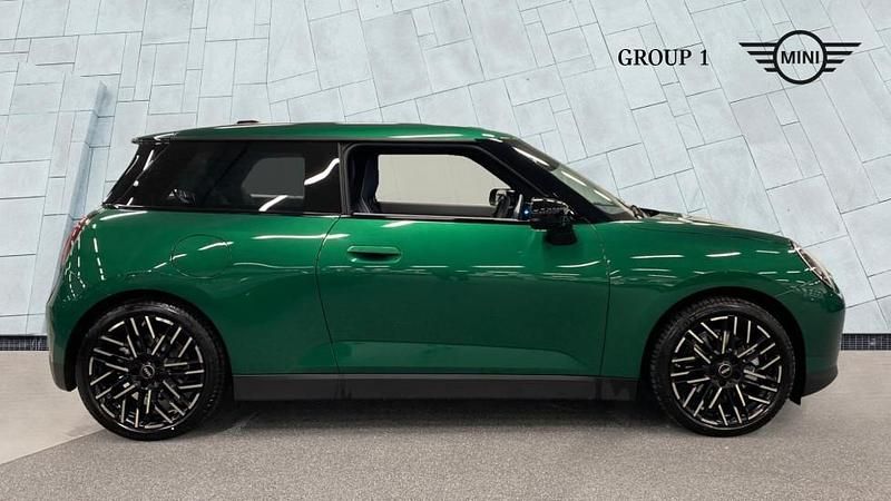 Used Mini Cooper Hatch 133 kW (181 HP) 2024 Green Hatchback
