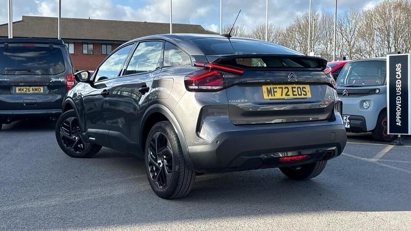 Used Citroën C4 PureTech 99 HP (72 kW) 2022 Red Hatchback