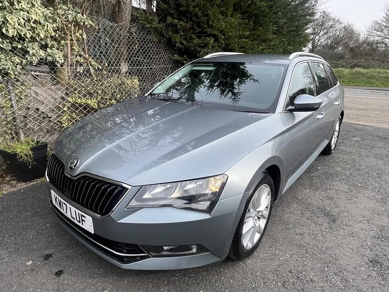 Gebraucht Skoda Superb SE 150 PS (110 kW) 2017 Grau Kombi