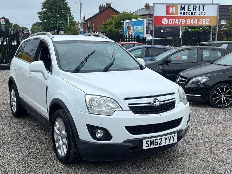 White Used 2013 Vauxhall Antara S SUV | £2,250 (Good price) - Image 1/4