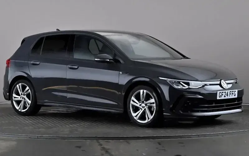 Used VW Golf VIII R-line 131 HP (96 kW) 2024 Hatchback