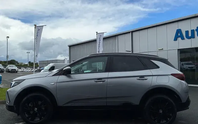 Used Vauxhall Grandland X 224 HP (164 kW) 2024 SUV