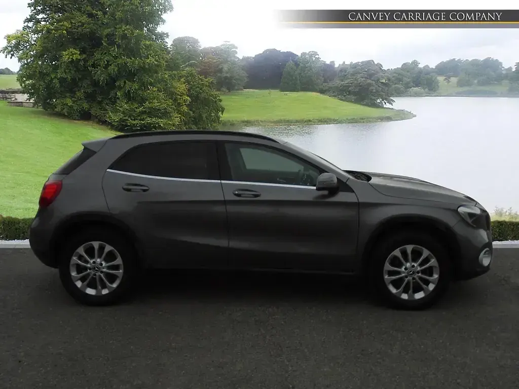 Used Mercedes GLA200 SE 156 HP (114 kW) 2018 Grey SUV