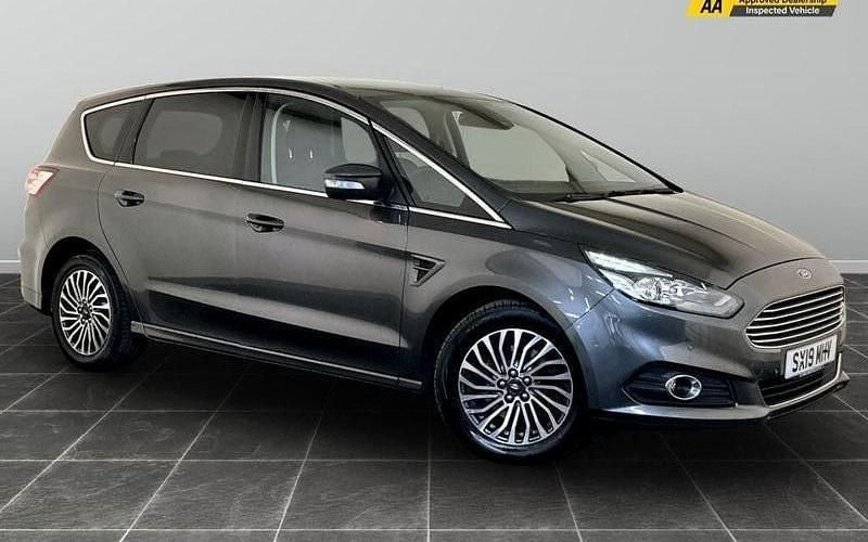 Grey Used 2019 Ford S-MAX Titanium MPV | £10,595 (Good price) - Image 1/2