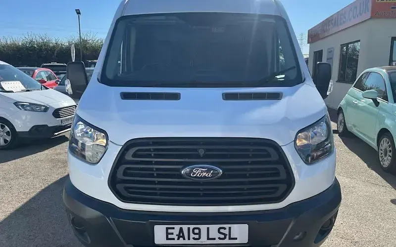 Used Ford Transit 131 HP (96 kW) 2019 White Van