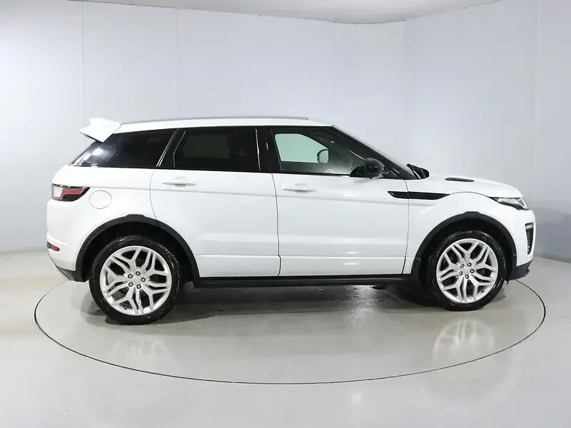 Used Land Rover Range Rover evoque HSE Dynamic 2018 White Estate