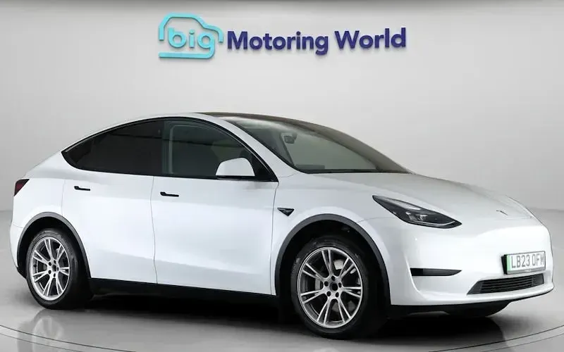Used Tesla Model Y Standard Range 219 kW (299 HP) 2024 SUV