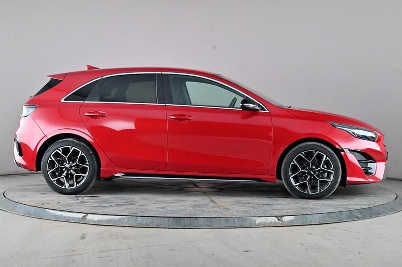 Used Kia Ceed GT GT-Line 138 HP (101 kW) 2025 Red Hatchback