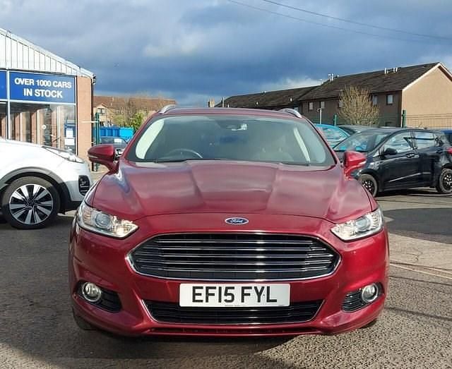 Used Ford Mondeo Titanium 159 HP (116 kW) 2015 Red Estate