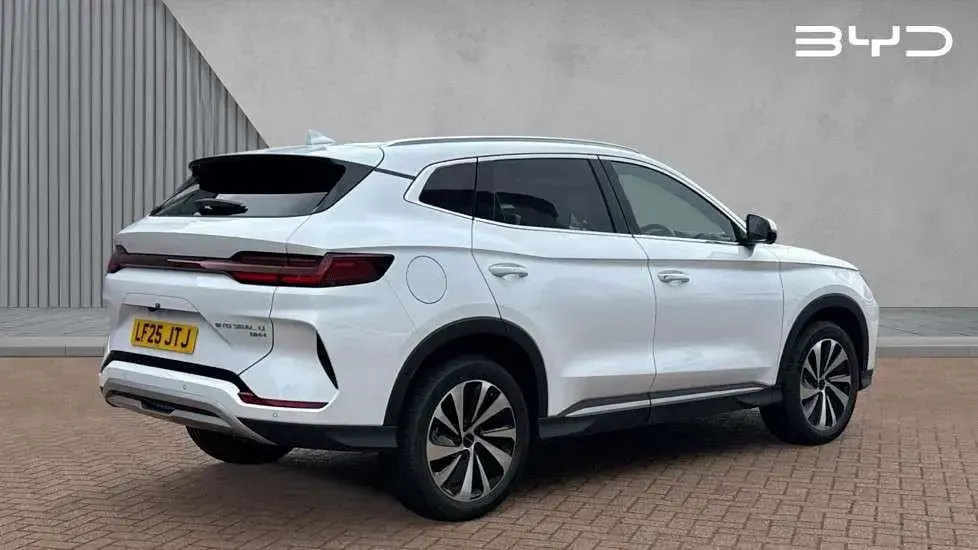 Used BYD Seal U Boost 218 HP (160 kW) 2025 White SUV
