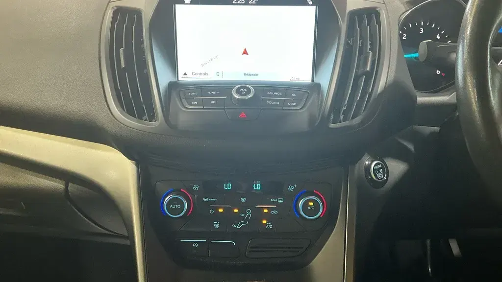 Used Ford Kuga Zetec 120 HP (88 kW) 2018 Race red SUV