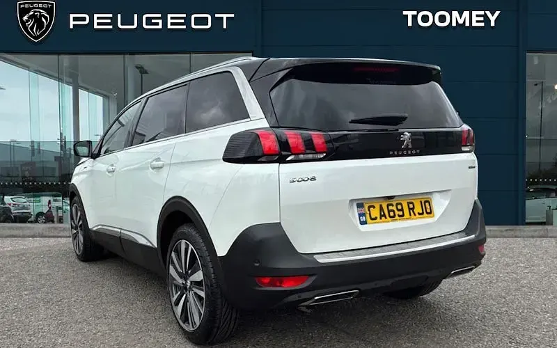 Used Peugeot 5008 Premium 131 HP (96 kW) 2019 White SUV