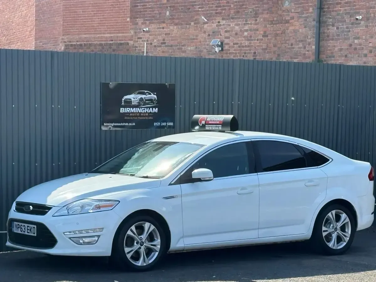 Used Ford Mondeo Business Edition 2013 White Hatchback