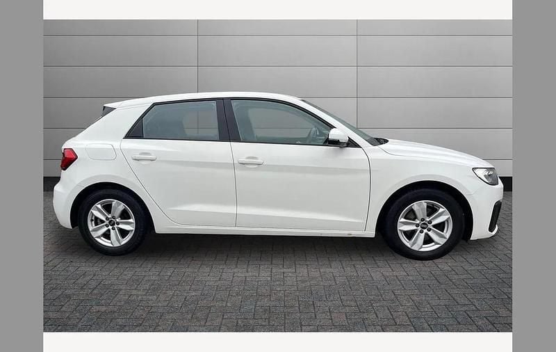 Used Audi A1 Design 110 HP (80 kW) 2023 White SUV