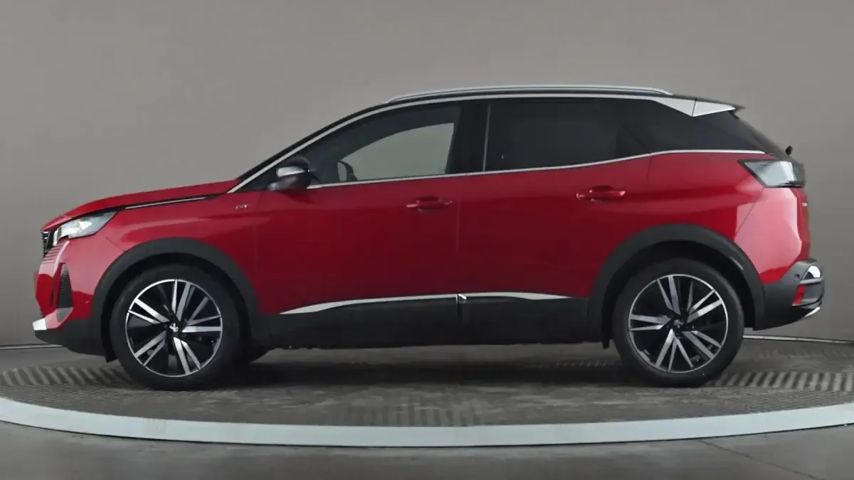 Gebraucht Peugeot 3008 Premium 131 PS (96 kW) 2022 Rot SUV
