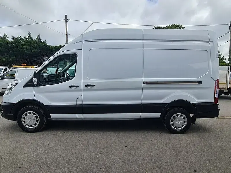 Used Ford Transit Trend 130 HP (95 kW) 2019 White Van