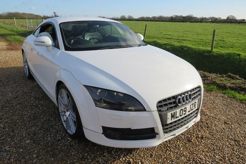 Used Audi TT 170 HP (125 kW) 2009 White Coupe