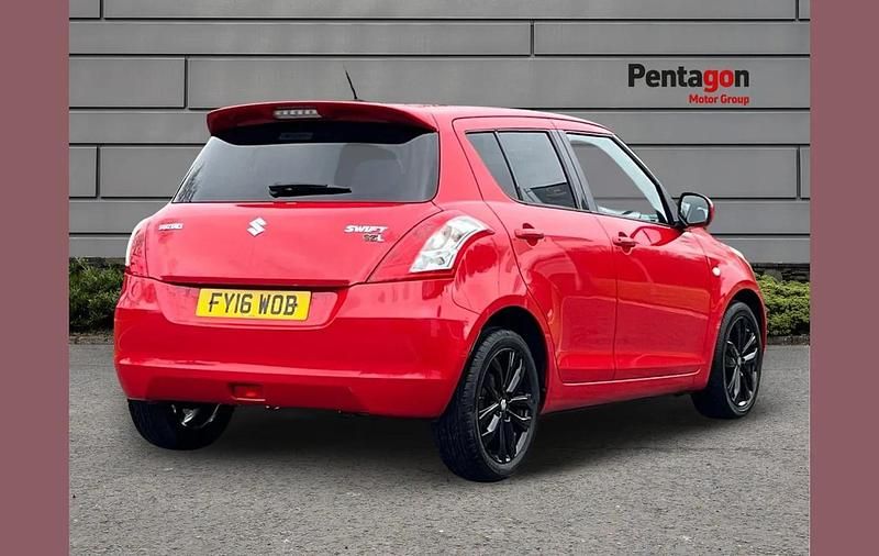 Used Suzuki Swift SZ-L 92 HP (67 kW) 2016 Red Hatchback