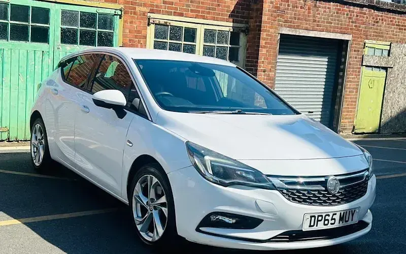 Gebraucht Vauxhall Astra SRi 136 PS (100 kW) 2019 Kleinwagen