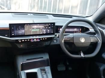 New Vauxhall Grandland X Ultimate 136 HP (100 kW) 2025 White SUV