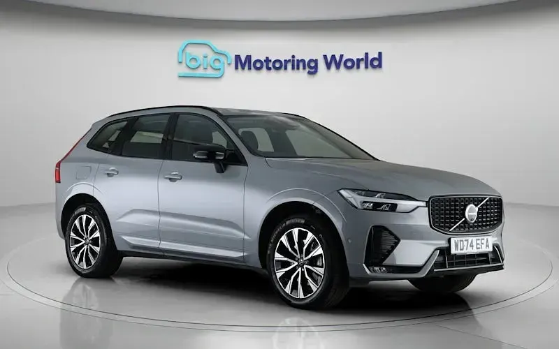 Usado Volvo XC60 Plus 250 HP (183 kW) 2024 Cinzento SUV