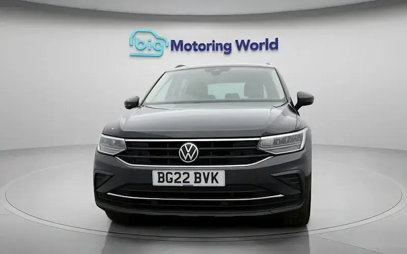 Second-hand VW Tiguan S 150 CP (110 kW) 2022 Gri SUV