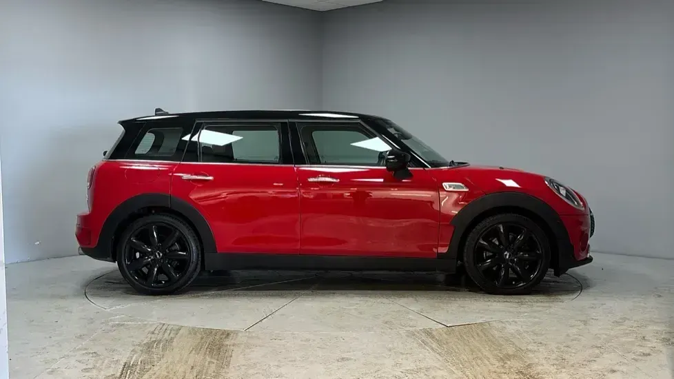 Used Mini Cooper S Clubman Exclusive 176 HP (129 kW) 2021 Red Estate