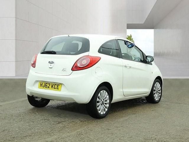 Used Ford Ka Zetec 69 HP (50 kW) 2012 White Hatchback