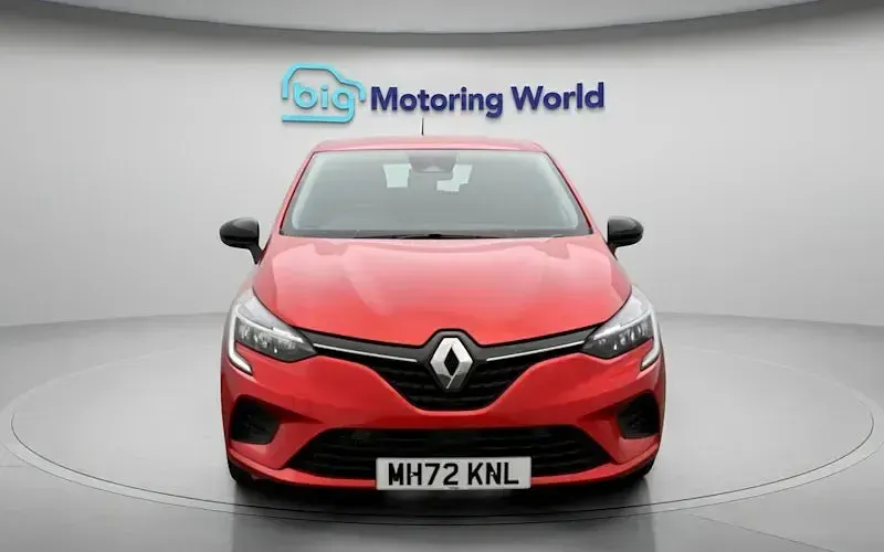 Used Renault Clio Evolution 90 HP (66 kW) 2023 Red Hatchback