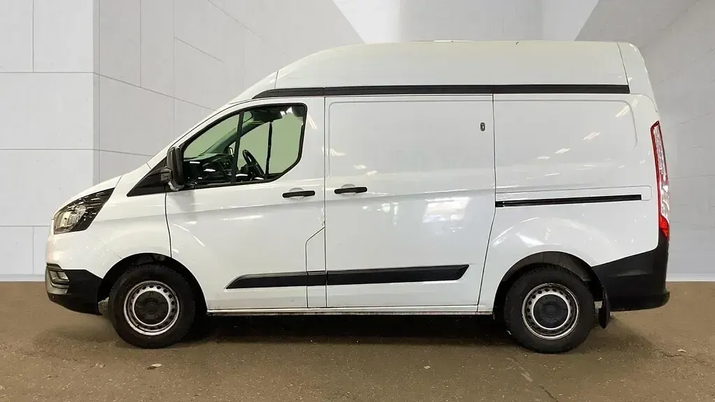 Used Ford Transit Custom 105 HP (77 kW) 2019 White Van