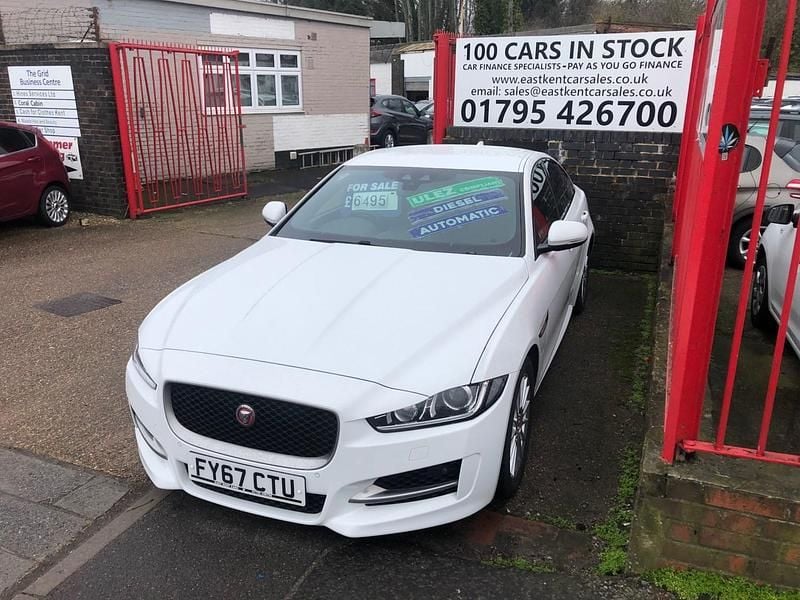 Used Jaguar XE R-Sport 163 HP (119 kW) 2018 White Sedan