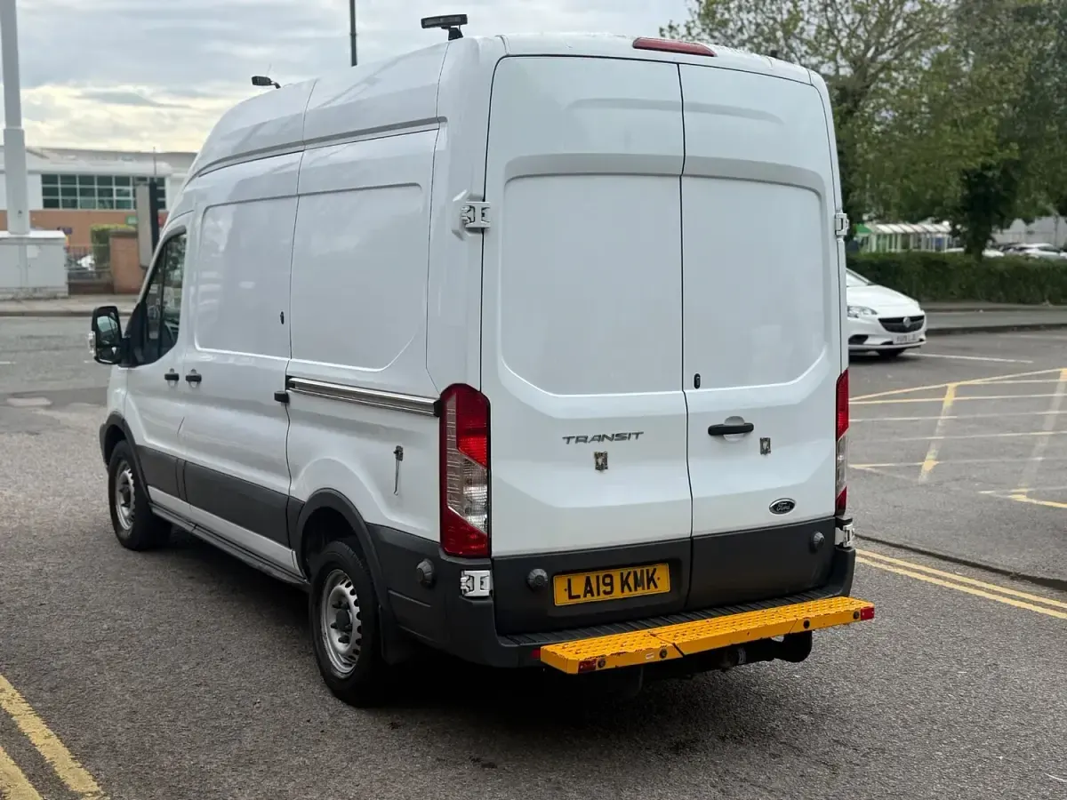 Used Ford Transit 130 HP (95 kW) 2019 White Van