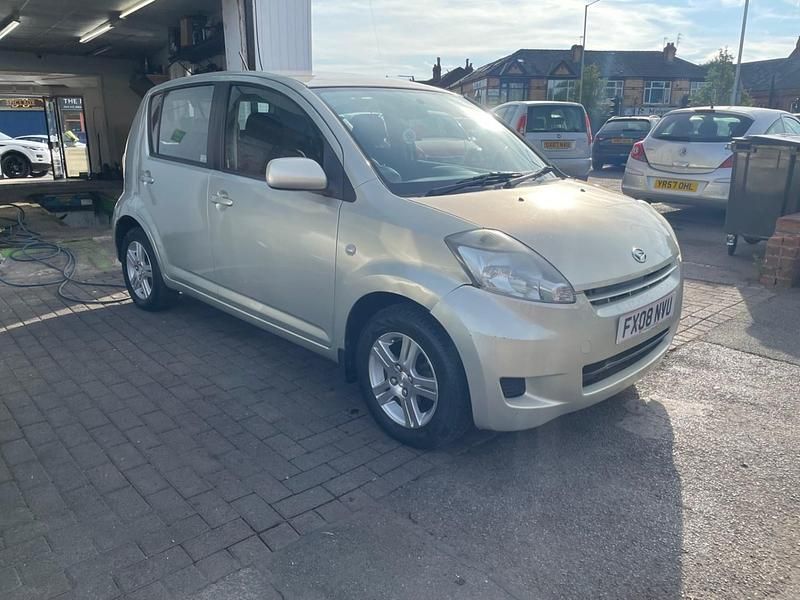 Used Daihatsu Sirion 2008 Gold Hatchback