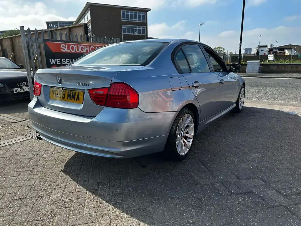 Used BMW 318 143 HP (105 kW) 2009 Blue Sedan