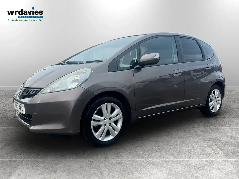 Used Honda Jazz ES 99 HP (72 kW) 2013 Brown Hatchback