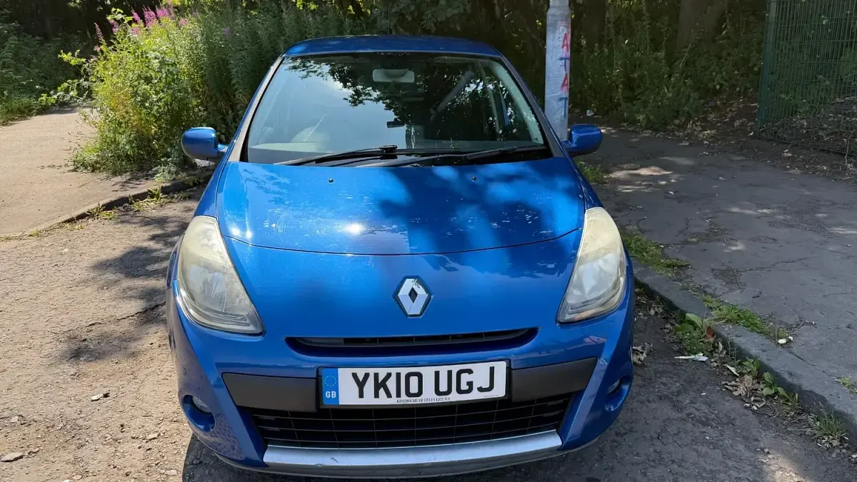 Used Renault Clio Dynamique 2010 Blue Hatchback
