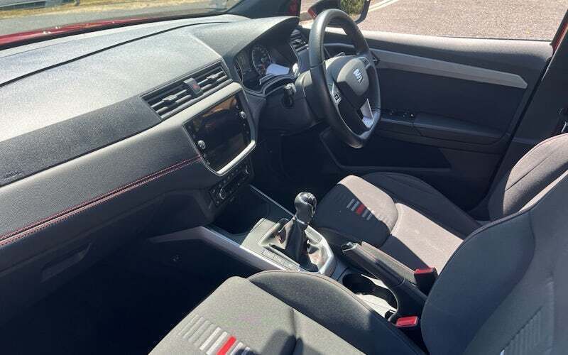 Image 2/4