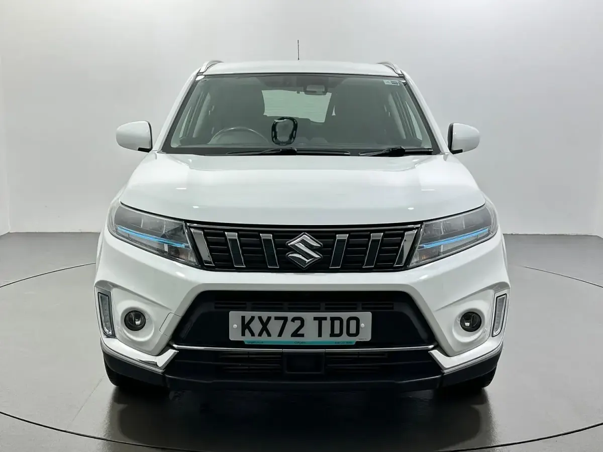 Used Suzuki Vitara SZ-T 129 HP (94 kW) 2022 White Hatchback
