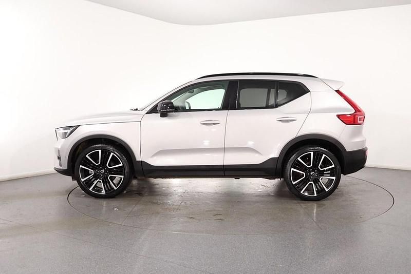 Used Volvo XC40 Ultra 161 HP (118 kW) 2025 Silver SUV