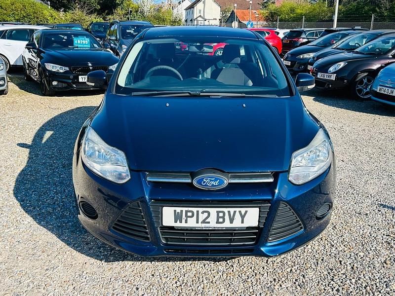 Used Ford Focus Titanium 115 HP (84 kW) 2011 Blue Hatchback